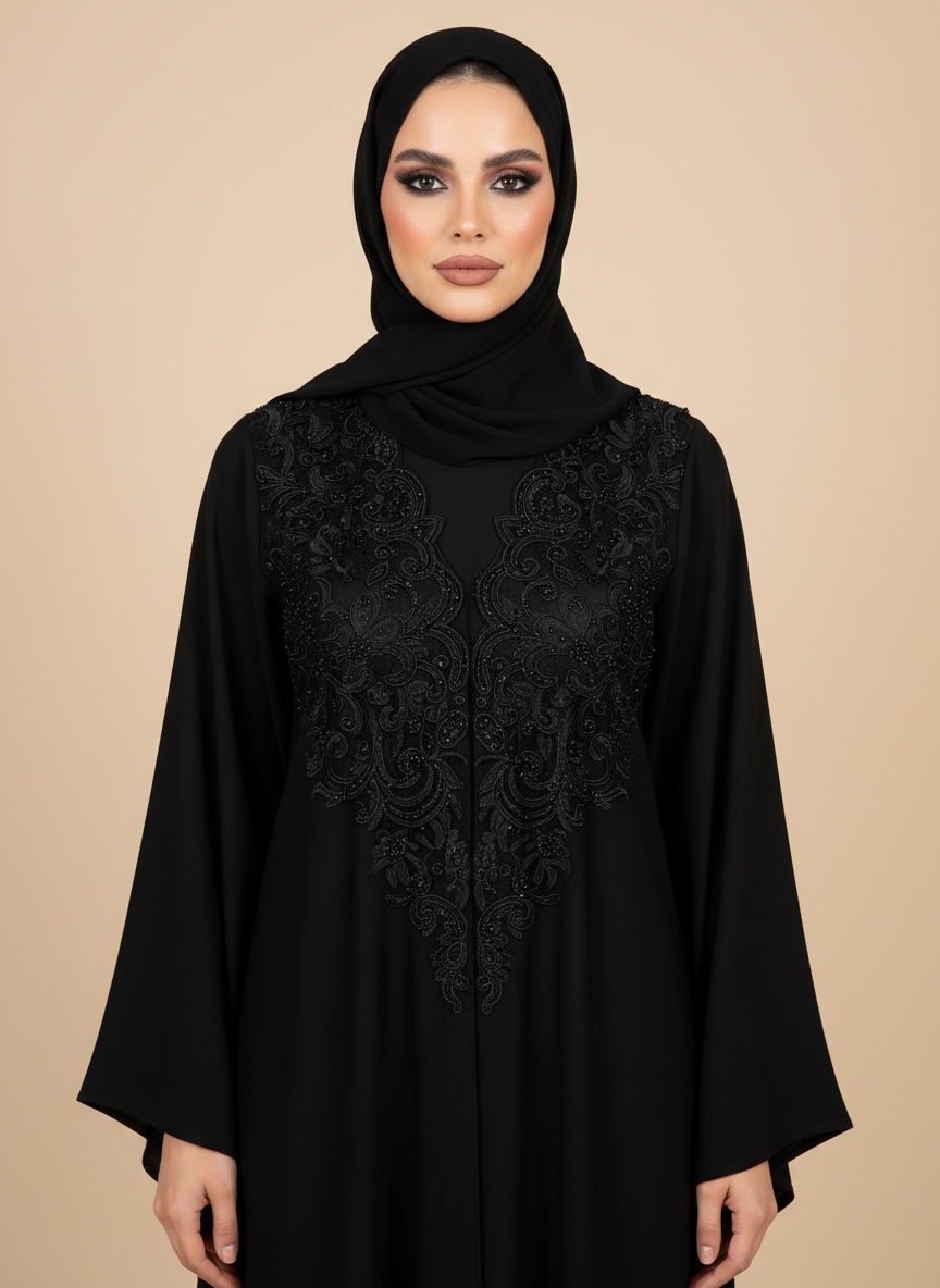 عباية سوداء ملكية مزينة بالدانتيل الفرنسي